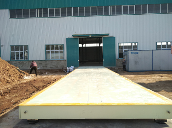 洛陽環(huán)創(chuàng)能嘉3.3x16m定額100噸地磅