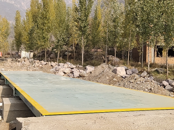 新鄉(xiāng)市輝縣鴨口尾礦治理區(qū)150噸地磅