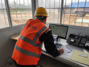 中交路建：澠洛高速洛寧拌和站150噸地磅