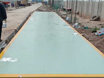 安陽(yáng)聚亞預(yù)制品構(gòu)件公司200噸地磅