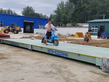 葉縣世嘉農業機械銷售公司100噸地磅