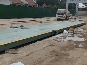 河南潤(rùn)安建設(shè)博愛中山路碧桂園100噸地磅